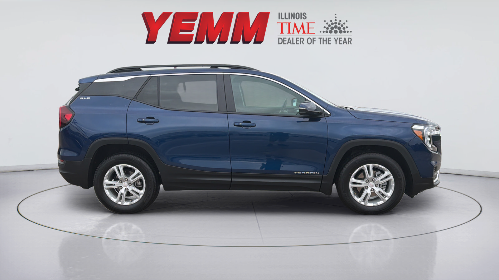 Used 2023 GMC Terrain SLE w/ Driver Convenience Package FWD image 13