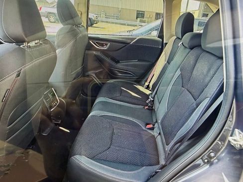 Used 2020 Subaru Forester Premium AWD/4WD image 10