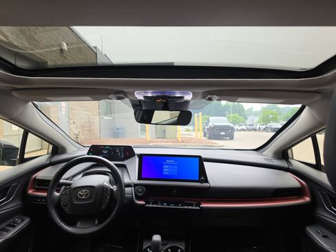 Used 2024 Toyota Prius Prime FWD image 24