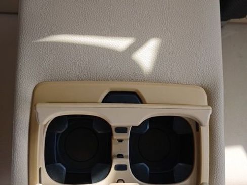 Used 2016 BMW 320i Sedan image 14