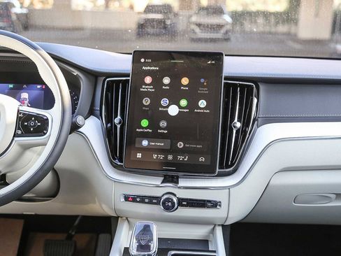 New 2026 Volvo XC60 B5 Ultra image 13