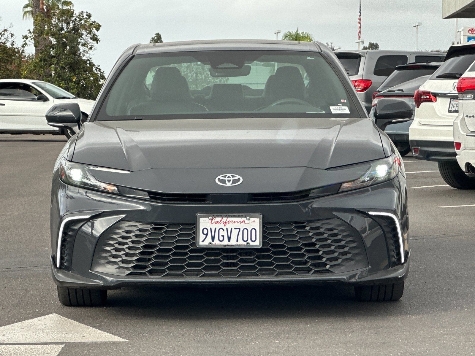 Used 2025 Toyota Camry SE w/ Convenience Package FWD image 7