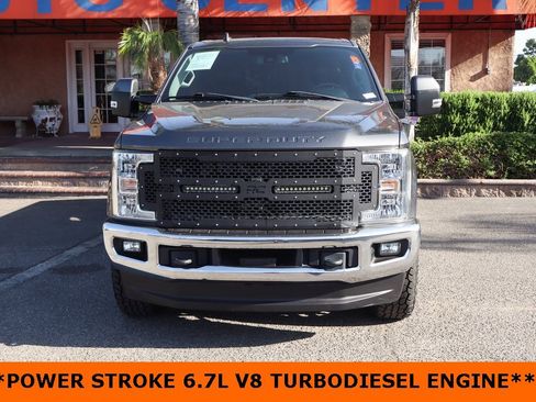 Used 2019 Ford F250 Lariat w/ Lariat Ultimate Package image 3