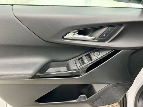 New 2026 Chevrolet Equinox LT w/ Safety and Technology Package FWD image 21