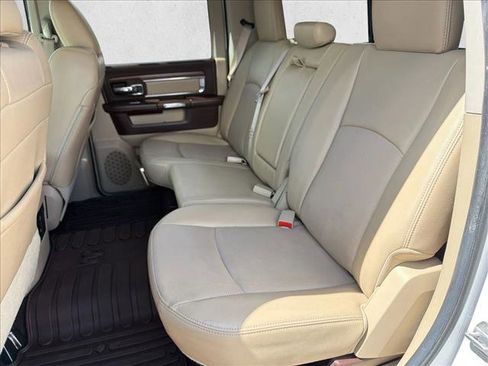 Used 2014 RAM 1500 Laramie AWD/4WD image 19