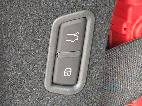 Used 2019 Maserati Levante Trofeo AWD/4WD image 32