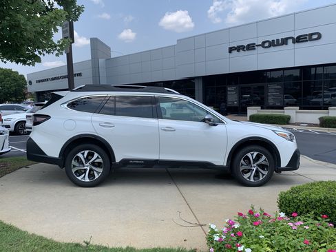 Used 2021 Subaru Outback Touring w/ Popular Package #2 AWD/4WD image 11
