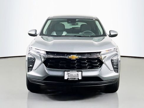 New 2026 Chevrolet Trax LS image 2