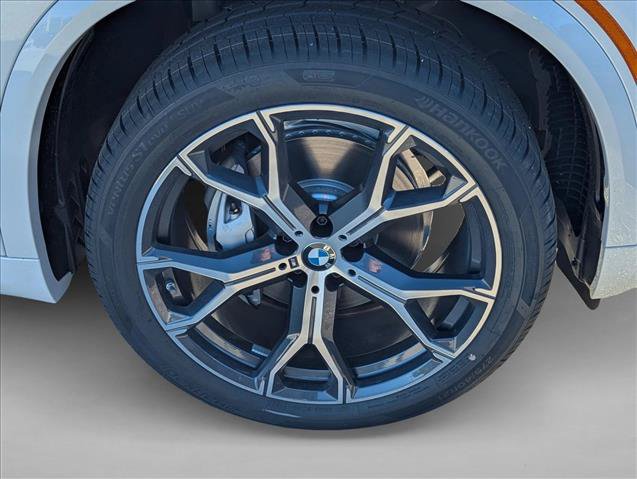 Used 2026 BMW X5 sDrive40i w/ M Sport Package RWD image 8