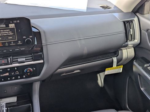 New 2025 Nissan Pathfinder SL image 27