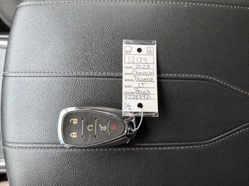Certified 2023 Chevrolet Traverse LT FWD image 36