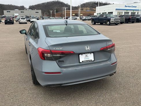 Used 2024 Honda Civic Sport image 5
