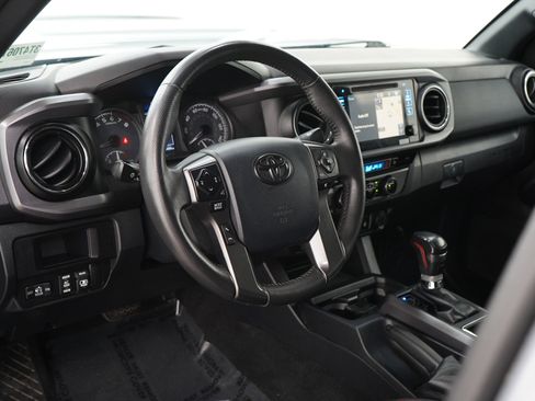 Used 2017 Toyota Tacoma TRD Pro AWD/4WD image 22