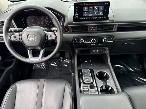 Certified 2024 Honda Pilot Touring image 27