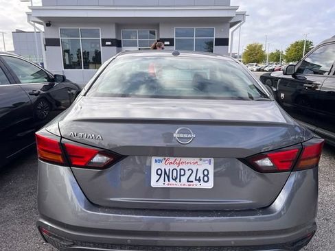 Used 2025 Nissan Altima 2.5 SV FWD image 4