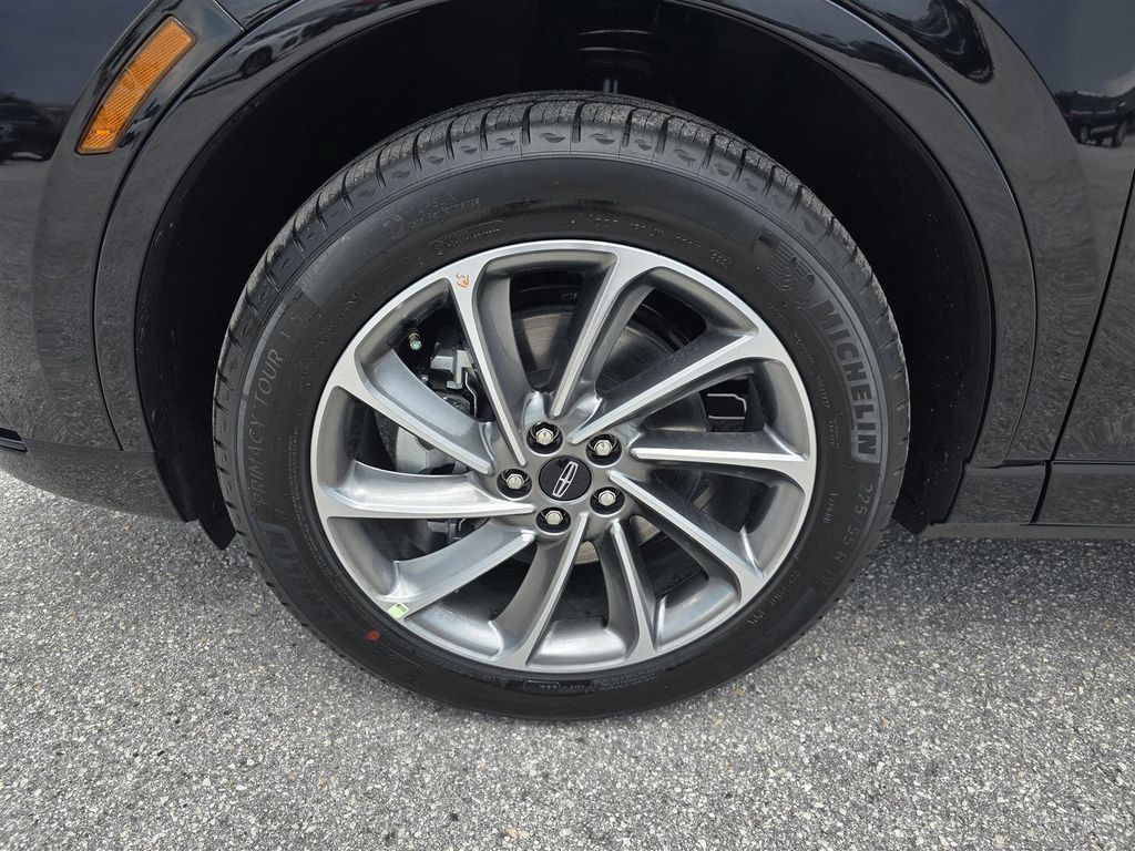New 2025 Lincoln Corsair Grand Touring w/ Equipment Group 302A AWD/4WD image 30