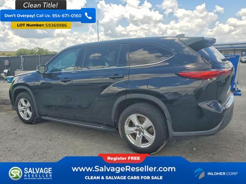 Used 2021 Toyota Highlander LE AWD/4WD image 3