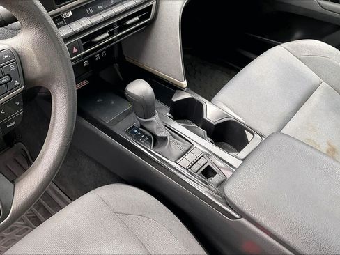 Used 2025 Toyota Camry LE w/ Convenience Package FWD image 16