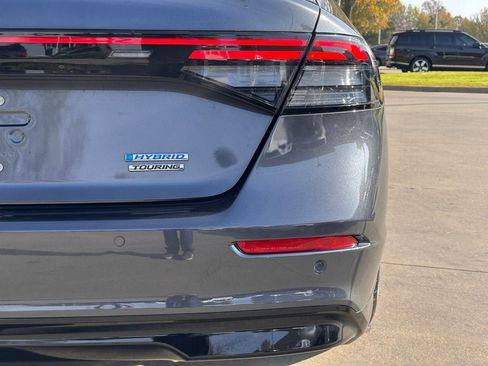 Used 2024 Honda Accord Touring image 11