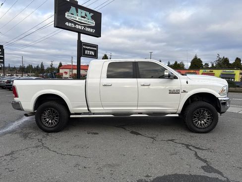 Used 2018 RAM 3500 Laramie image 8