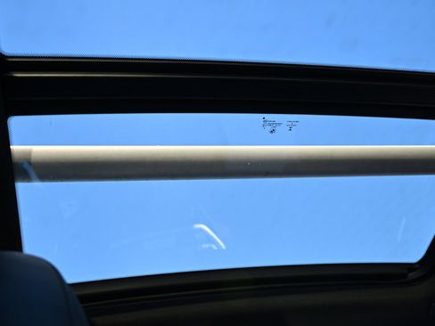 Used 2023 BMW X3 xDrive30i w/ Convenience Package image 46