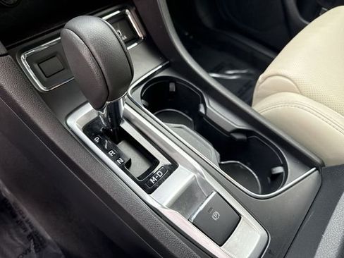 Certified 2024 Subaru Ascent Limited w/ Popular Package #2 image 22