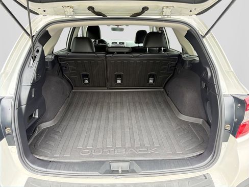 Used 2019 Subaru Outback 3.6R Limited w/ Popular Package #2 AWD/4WD image 32