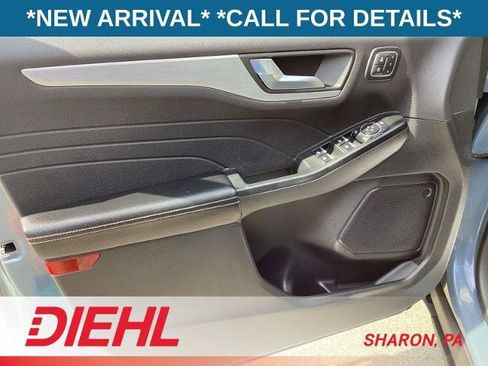 Certified 2024 Ford Escape Platinum AWD/4WD image 21