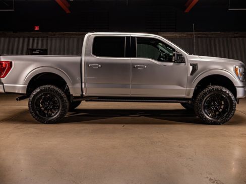 Used 2022 Ford F150 XLT w/ Equipment Group 302A High image 11