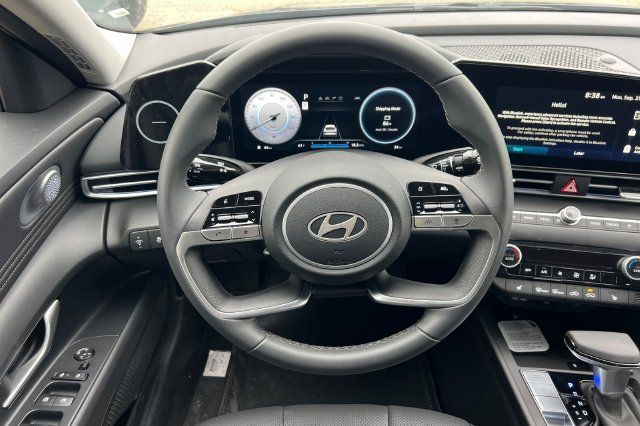 New 2026 Hyundai Elantra Limited FWD image 13