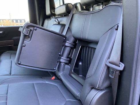 Used 2023 Chevrolet Silverado 3500 High Country image 35