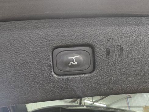 Used 2024 Ford Edge Titanium image 29