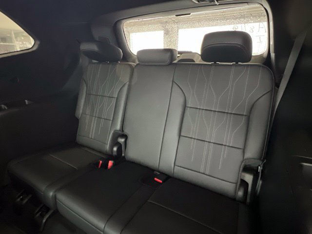 Used 2026 Buick Enclave Avenir w/ Super Cruise Package AWD/4WD image 11