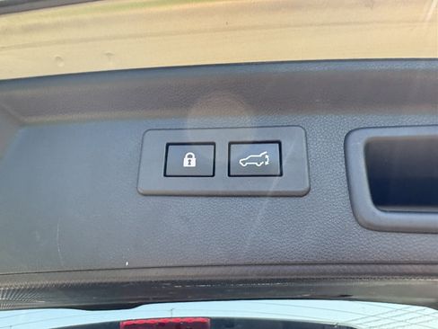 Used 2019 Subaru Forester Limited w/ Popular Package #3 image 16