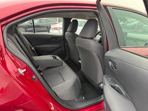 Used 2025 Toyota Corolla LE FWD image 11