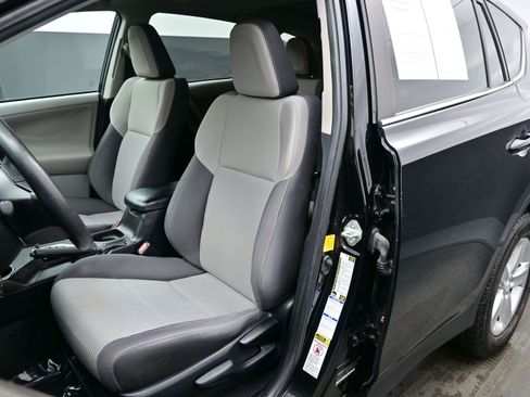 Used 2013 Toyota RAV4 XLE image 11