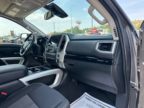 Used 2021 Nissan Titan SV w/ SV Convenience Package AWD/4WD image 33