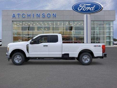 New 2026 Ford F250 XL w/ XL Chrome Package image 3