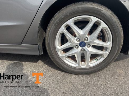 Used 2014 Ford Fusion SE image 17