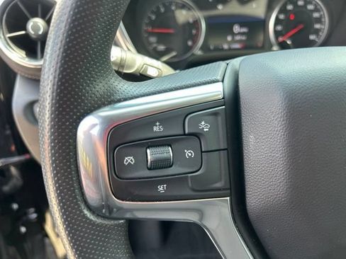Used 2024 Chevrolet Blazer LT w/ Convenience Package FWD image 18