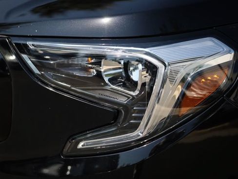 Used 2021 GMC Terrain SLT w/ Infotainment Package II AWD/4WD image 17