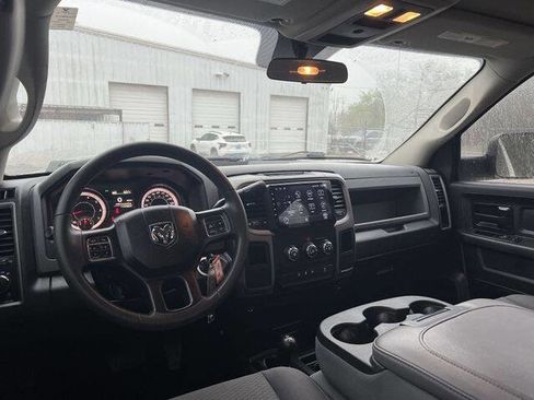 Used 2018 RAM 2500 Tradesman w/ Chrome Appearance Group image 10