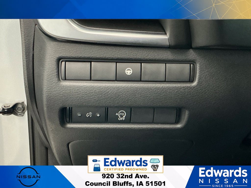 Used 2023 Nissan Rogue SV AWD/4WD image 21
