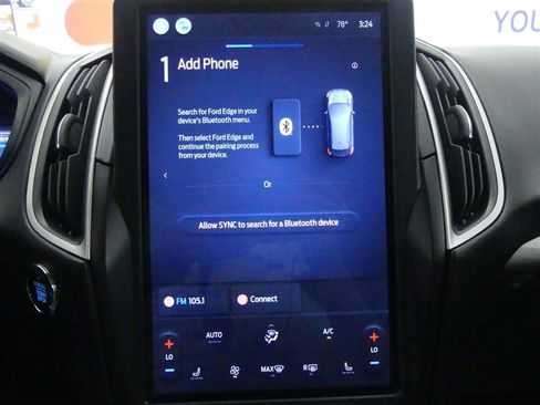 Used 2023 Ford Edge SEL image 9