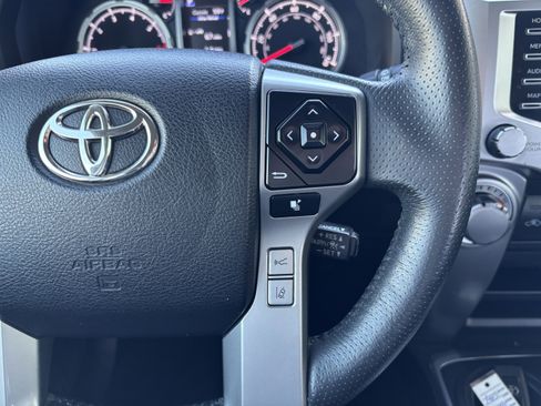Used 2022 Toyota 4Runner TRD Sport w/ Technology Package AWD/4WD image 15