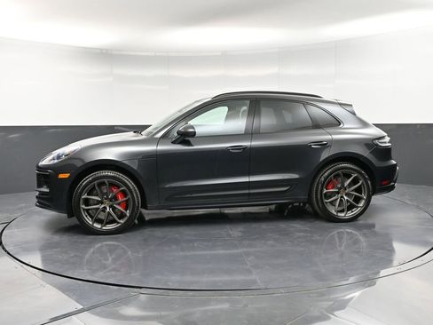 New 2026 Porsche Macan GTS image 2