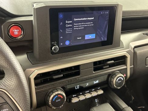 Used 2025 Toyota Tacoma TRD Sport RWD image 17