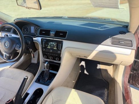 Used 2013 Volkswagen Passat 2.5 SE image 29