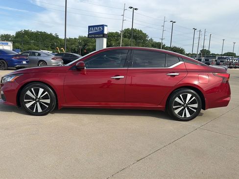 Used 2020 Nissan Altima 2.5 SL FWD image 8