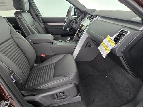 New 2026 Land Rover Discovery Limited Edition image 3